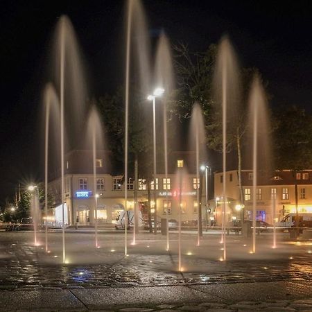 Pension Markt Neustrelitz Esterno foto
