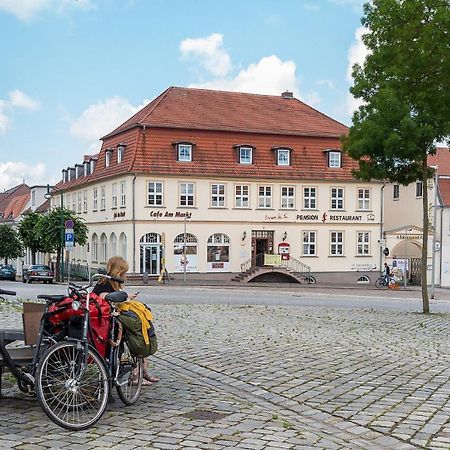 Pension Markt Neustrelitz Esterno foto