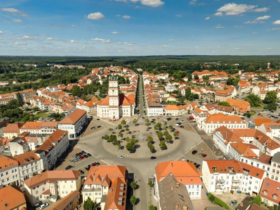 Pension Markt Neustrelitz Esterno foto